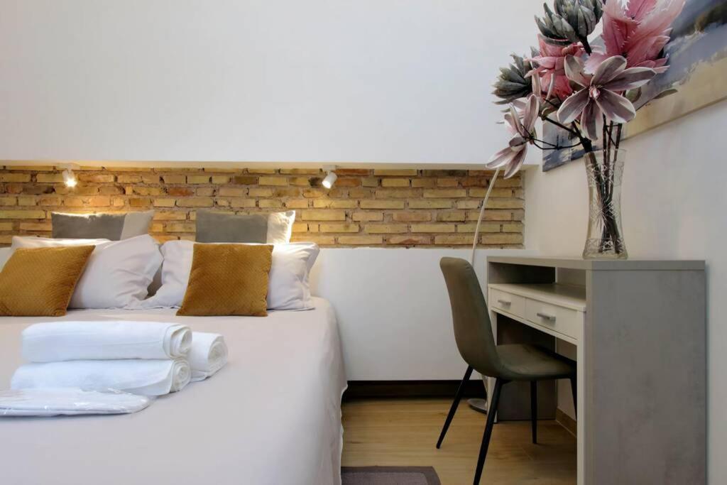 Aventino Contemporary Apartment Рим Екстер'єр фото